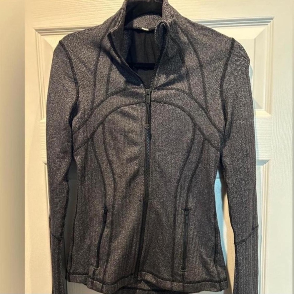 Lululemon Black/Grey Herringbone Define Jacket, size 6, Excellent condition.